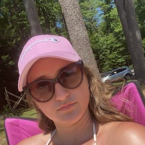 Meet your Posher, Ana laura